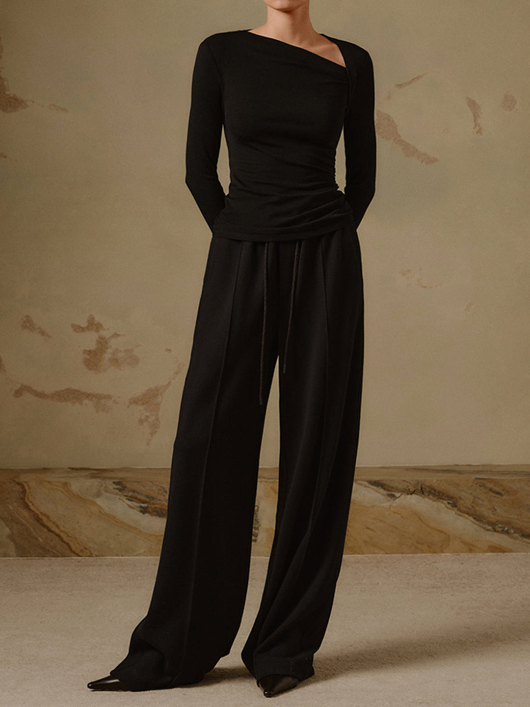 Damska Bluzka Asymetryczna z Jednym Długim Rękawem i Prążkowaną Powierzchnią