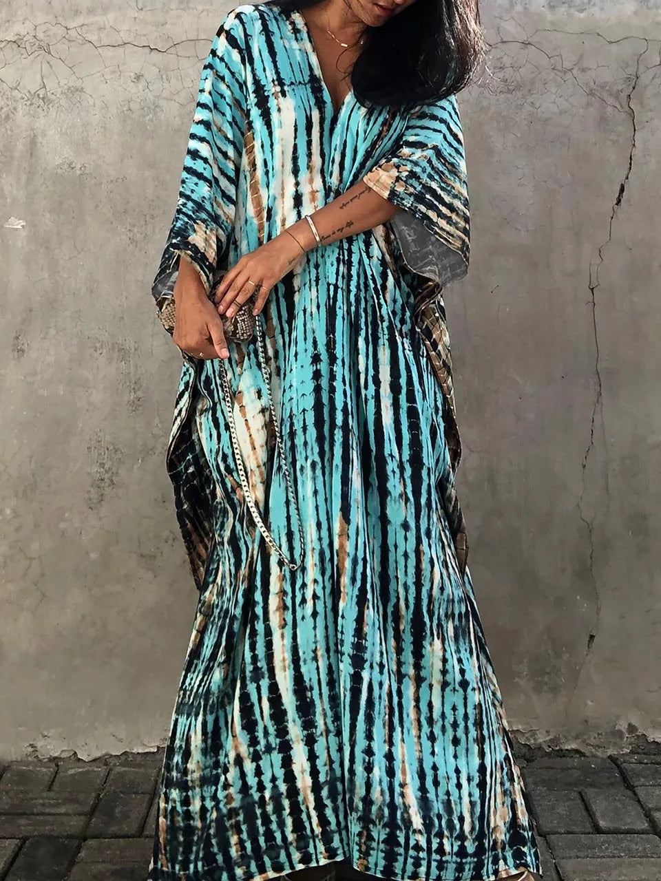 Damska Sukienka Maxi z Wzorem Tie-Dye i Dekoltem w Serek