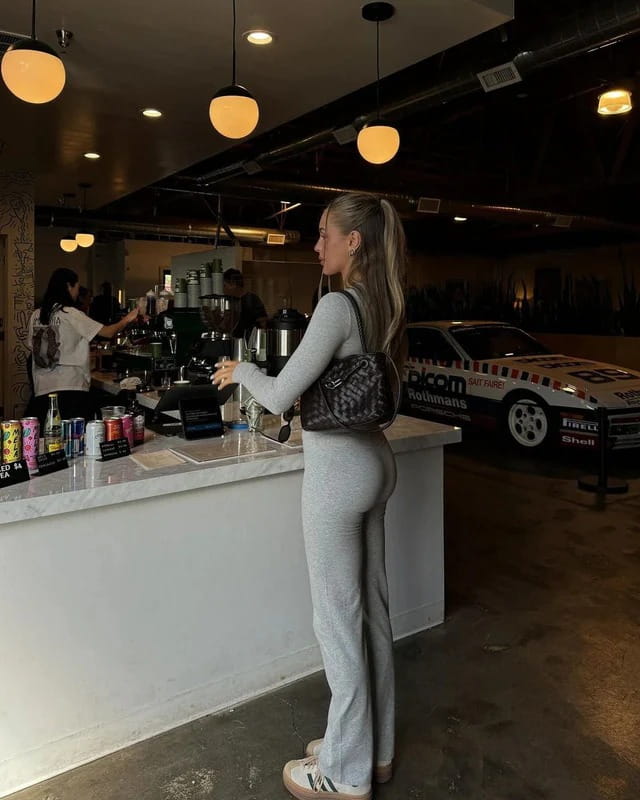 Damski Komplet Dwuczęściowy Krótki Top z Długimi Spodniami