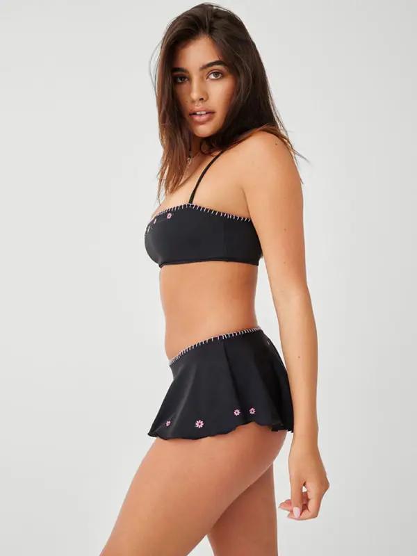 Damskie bikini z falbanką i kontrastowym wykończeniem