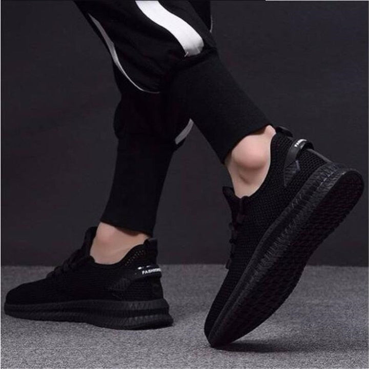 Męskie sneakersy sportowe z siateczką i elastyczną podeszwą